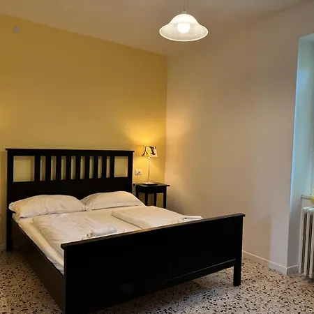 Pra De La Fam Bed & Breakfast *