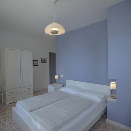 Pra De La Fam & Hotel 4*