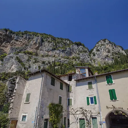 Prà De La Fam Hotel