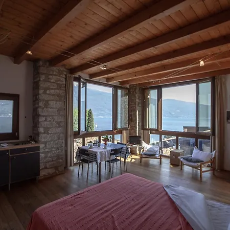 Pra De La Fam Bed & Breakfast