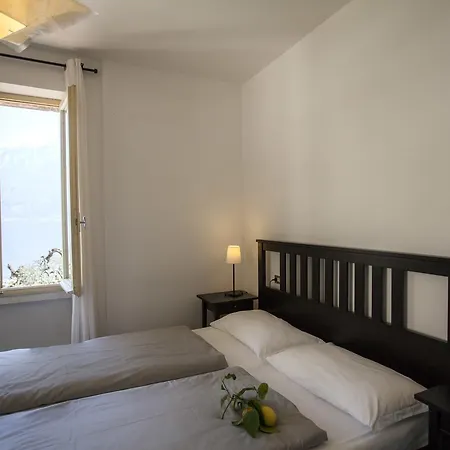 Pra De La Fam Bed & Breakfast