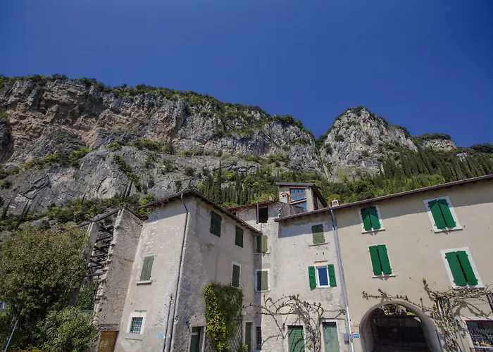 Prà De La Fam Hotel