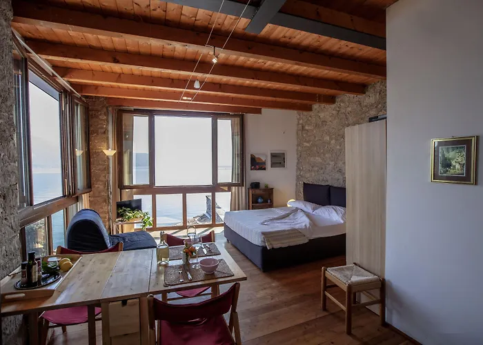 Prà De La Fam Hotel