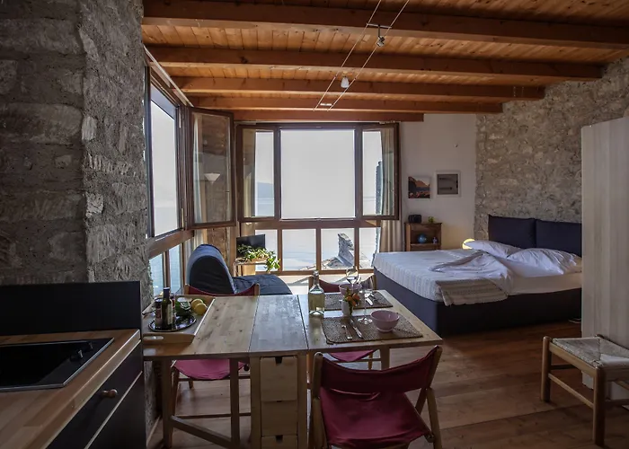 Prà De La Fam Hotel