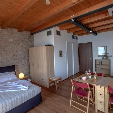 Pra De La Fam Bed & Breakfast